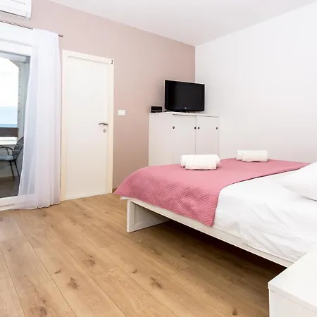 아파트 Family Suites Korda 예세니체
