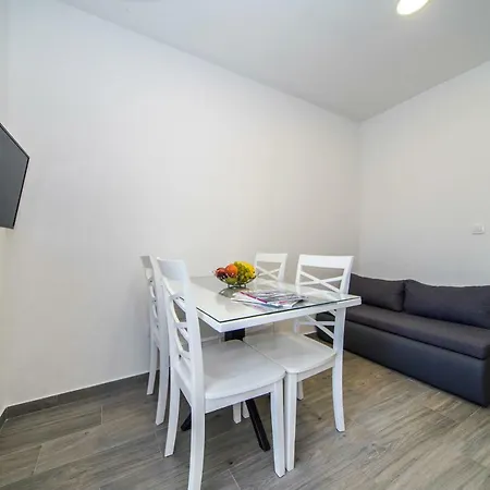 Family Suites Korda Apartment Jesenice (Split-Dalmatia)
